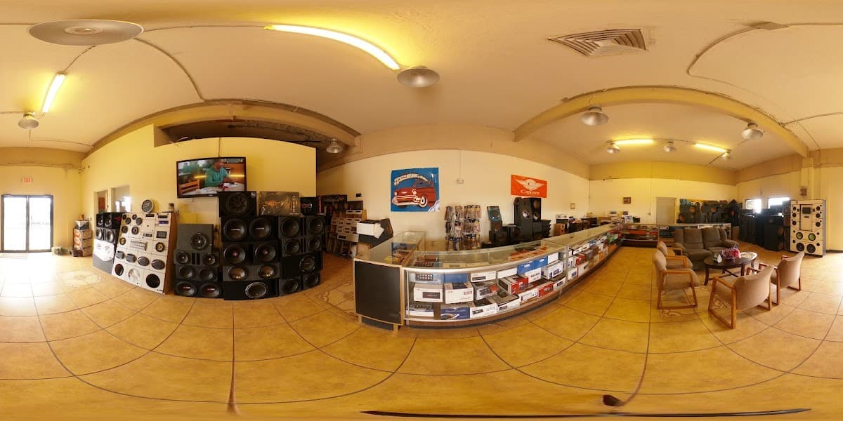 SUPER SOUND car audio shop in Santa Fe, New Mexico photo 10