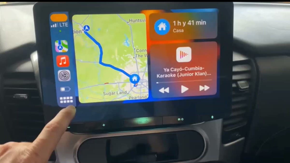 AUDIO SYSTEM image 2