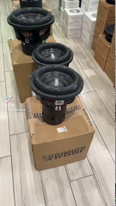 559 Car Stereo & Alarm image 2