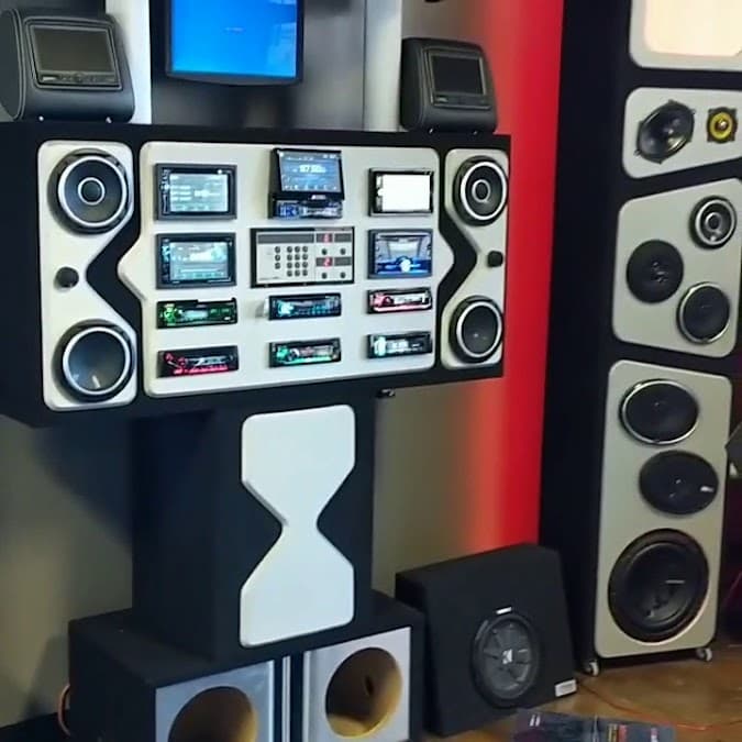Stereo One Of Covington Pike car audio shop in Memphis, Tennessee photo 2