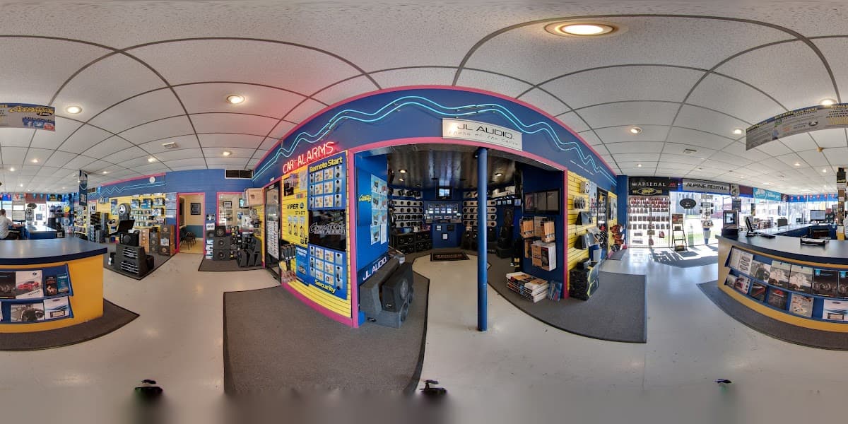 Creative Audio car audio shop in Joplin, Missouri photo 5