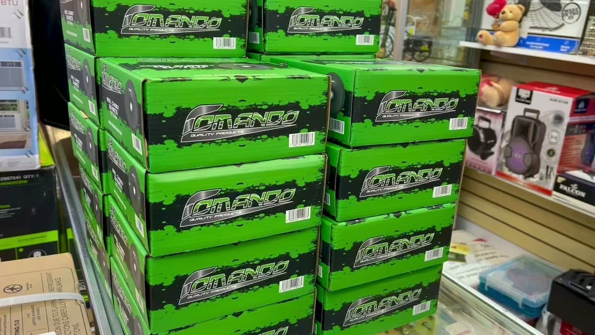 EZ PLUS, WINDOW TINT, CAR AUDIO, ALARM & REMOTE STARTED car audio shop in Camden, New Jersey photo 8