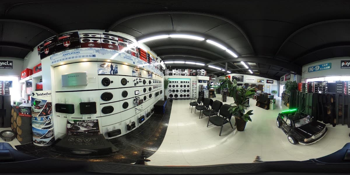 High Volume Car Stereo image 7