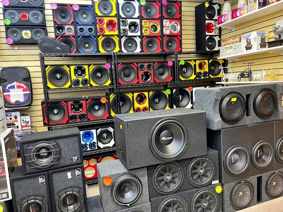 EZ PLUS, WINDOW TINT, CAR AUDIO, ALARM & REMOTE STARTED car audio shop in Camden, New Jersey photo 10