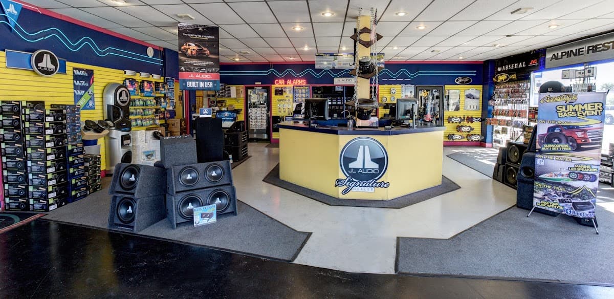Creative Audio car audio shop in Joplin, Missouri photo 8