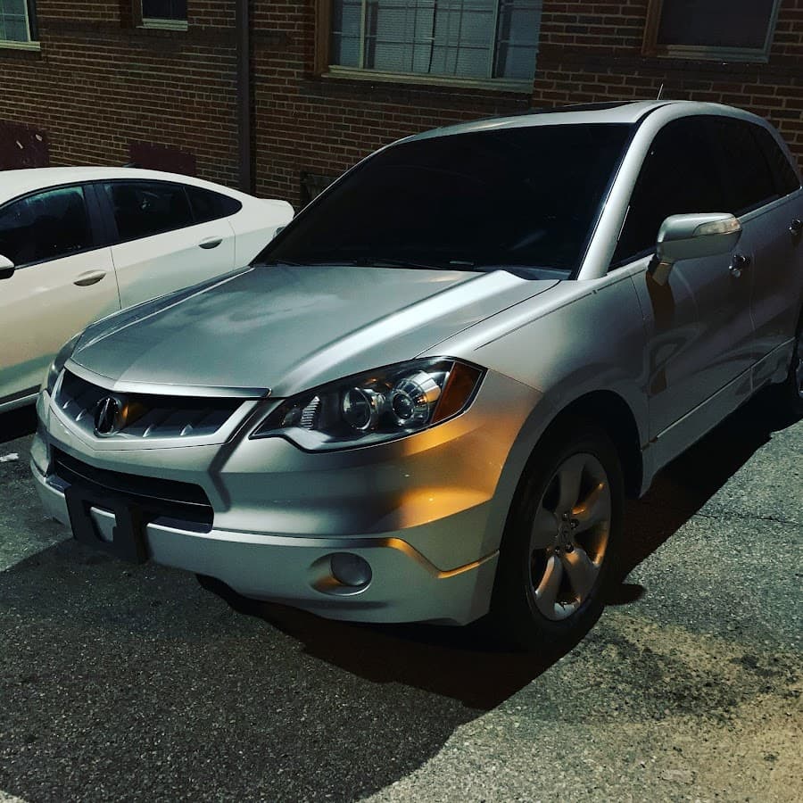 Discount Sounds and Security Inc car audio shop in Oxon Hill, Maryland photo 8