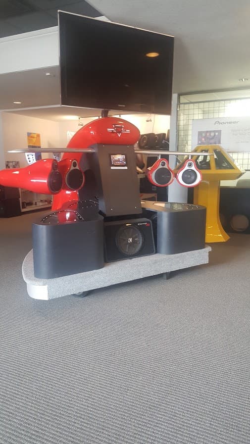 Tunes & Tint image 5