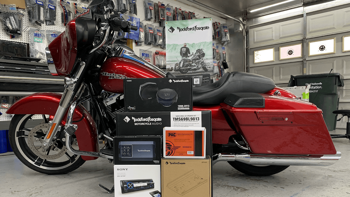 Custom Audio car audio shop in Henderson, Kentucky photo 2