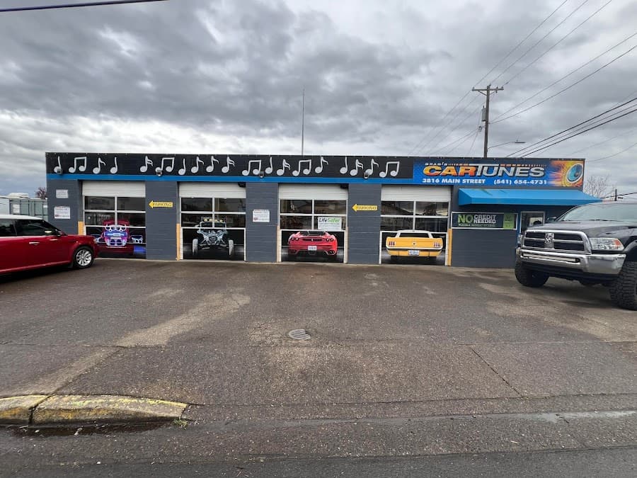 Brad's Car Tunes #2 car audio shop in Springfield, Oregon photo 10