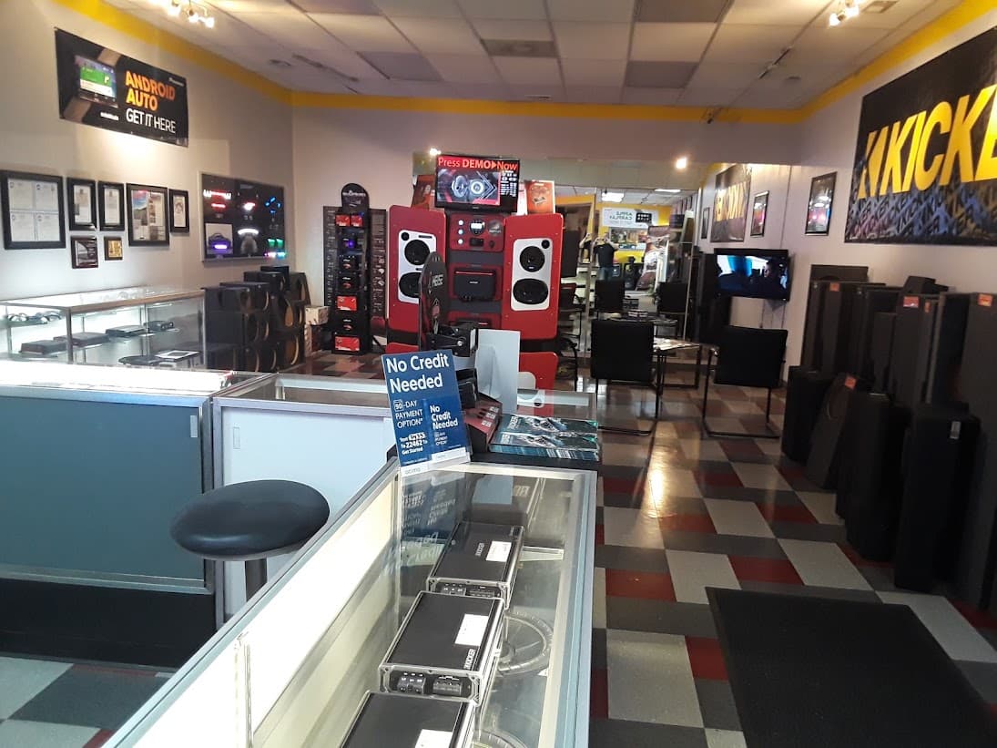 National Auto Sound & Security car audio shop in Independence, Missouri photo 3