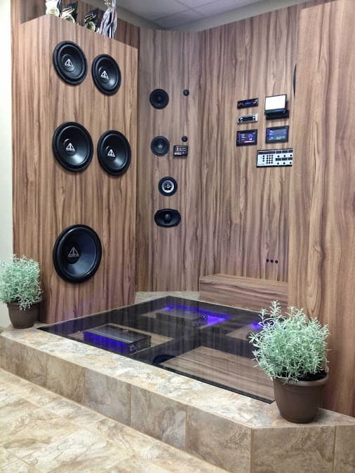 Car Audio Pittsburgh - Cazillia Audio car audio shop in Pittsburgh, Pennsylvania photo 3