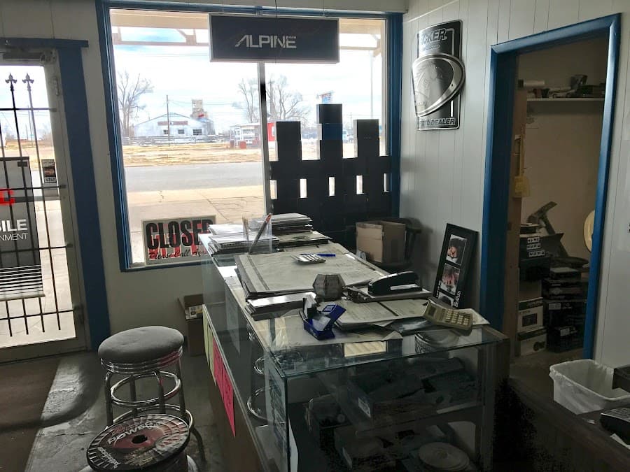 Hall Auto Sound image 4