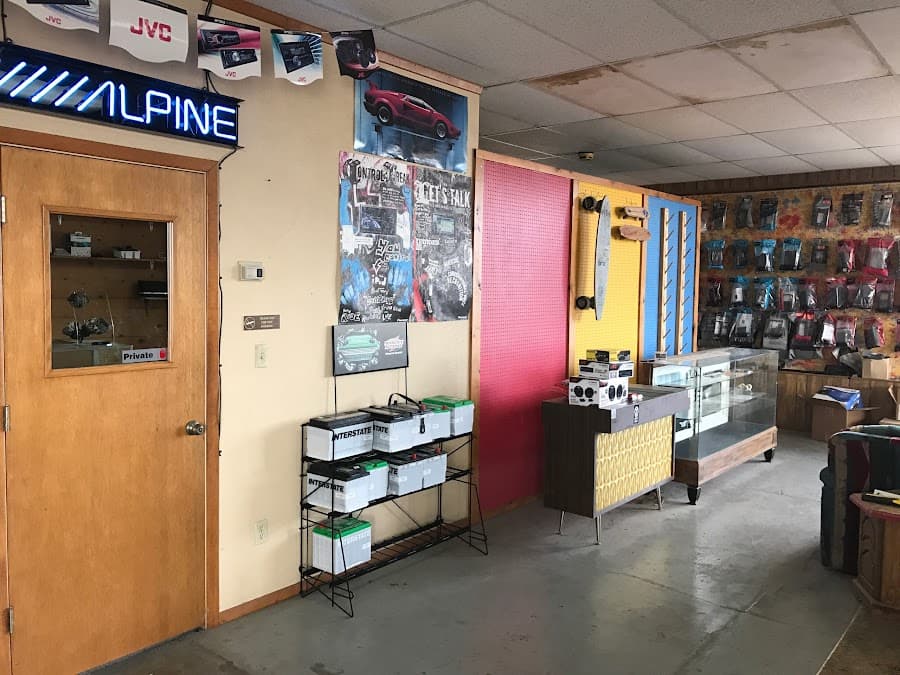 Hall Auto Sound image 5