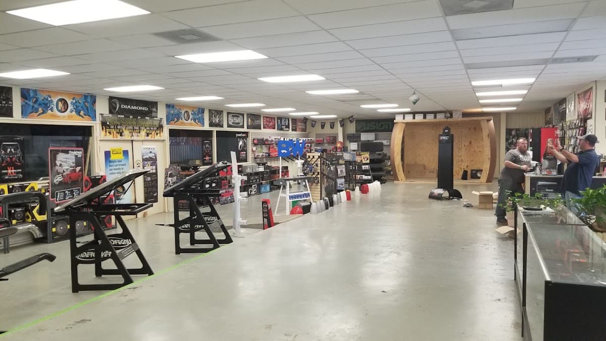 Loud Noises Car Audio image 9