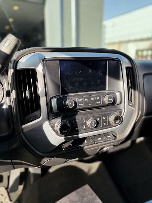 559 Car Stereo & Alarm image 5