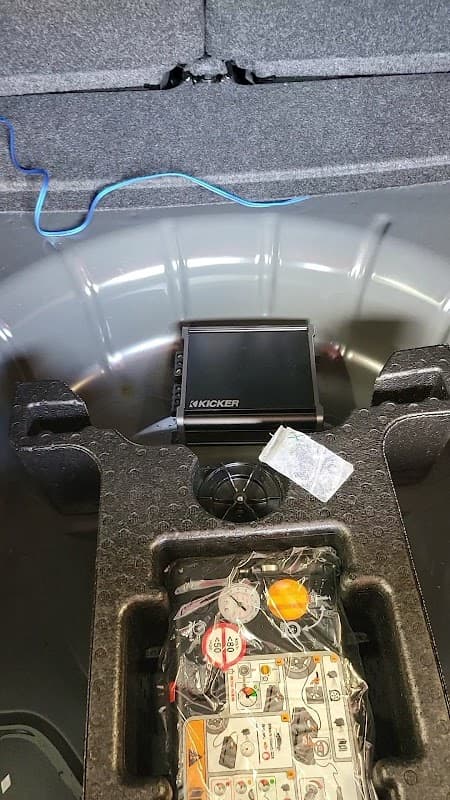 Caton Radio car audio shop in Woodlawn, Maryland photo 10