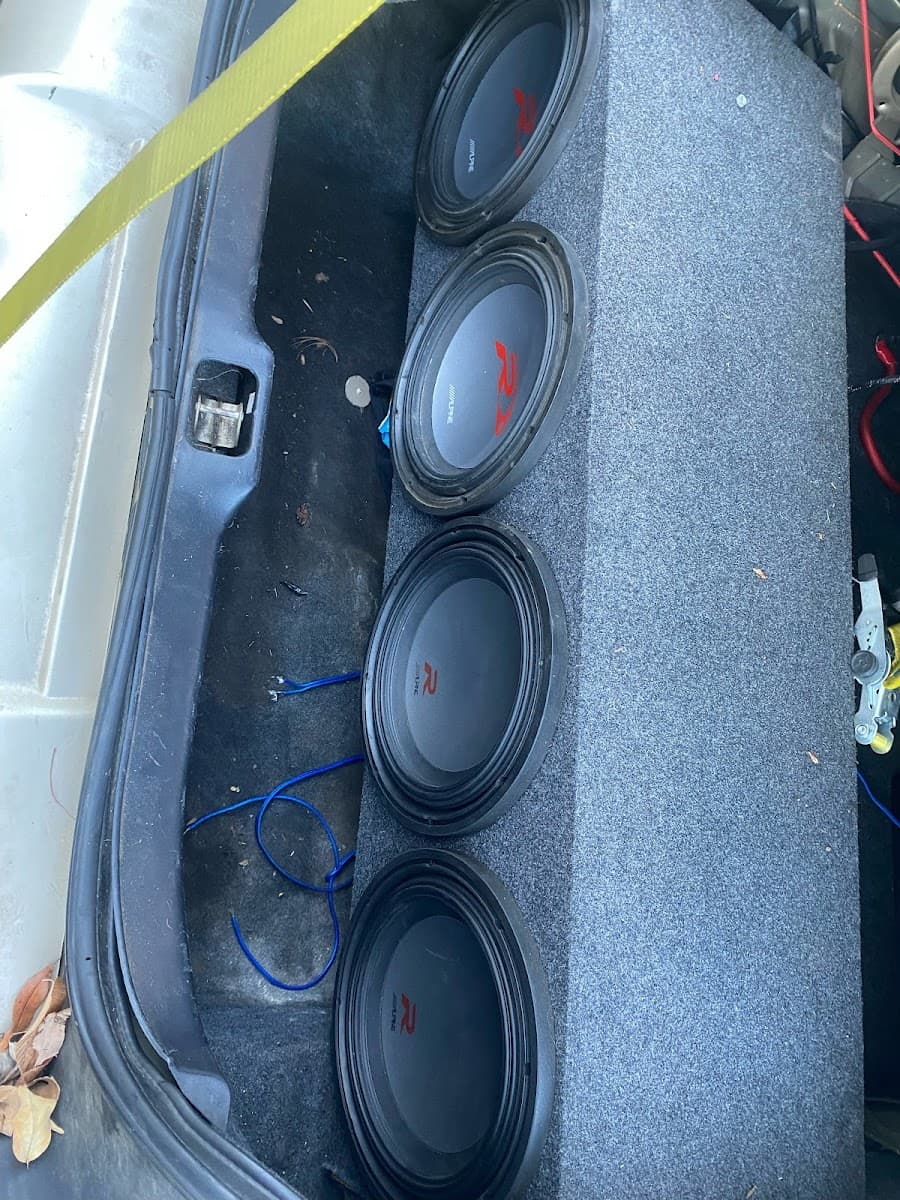 Bluegrass Beats car audio shop in Bowling Green, Kentucky photo 6