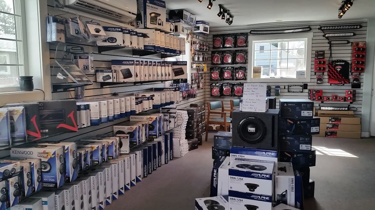 InTune car audio shop in Redmond, Oregon photo 2