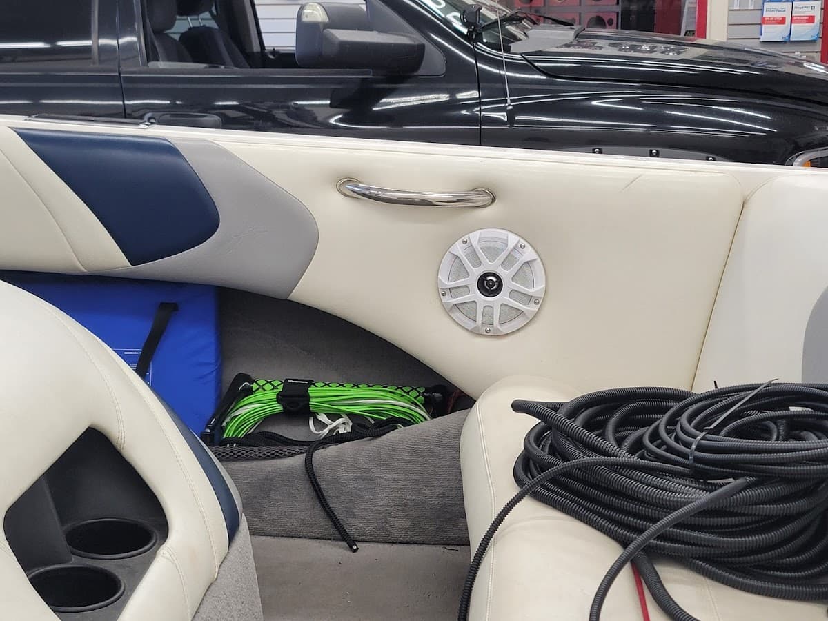 Good Vibrations Audio Video car audio shop in North Bend, Oregon photo 9