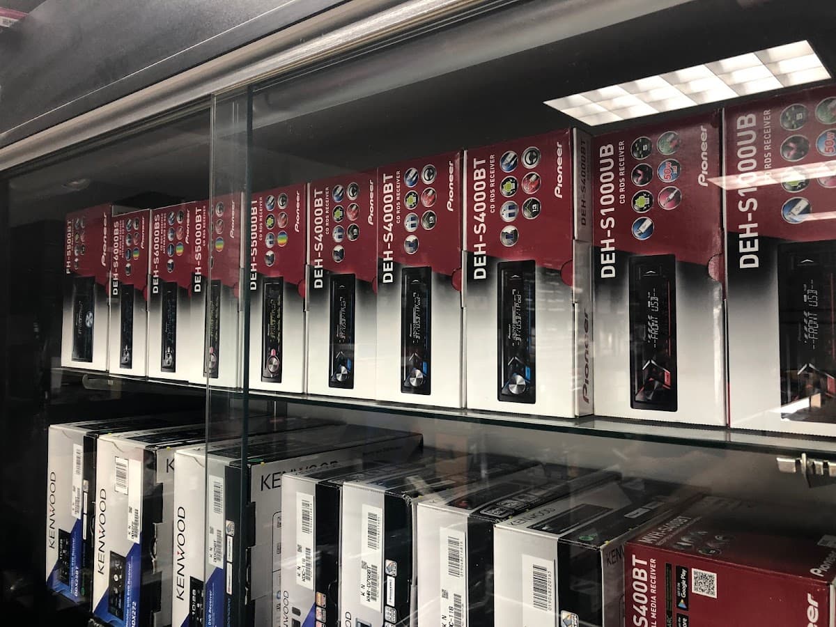 Sound Supply Car Audio car audio shop in Clinton Township, Michigan photo 5