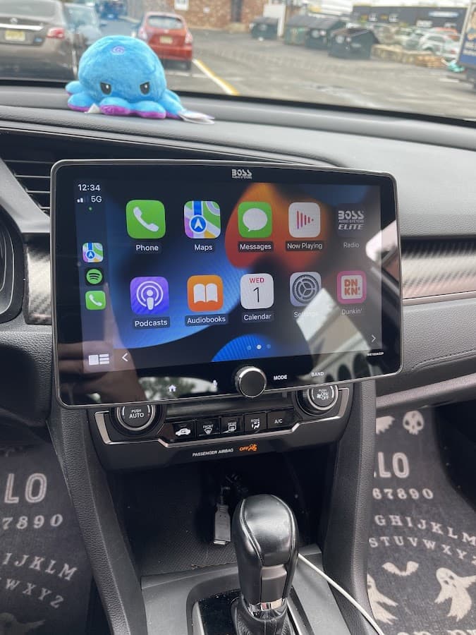 Bumper to Bumper Car Audio car audio shop in Freehold, New Jersey photo 9