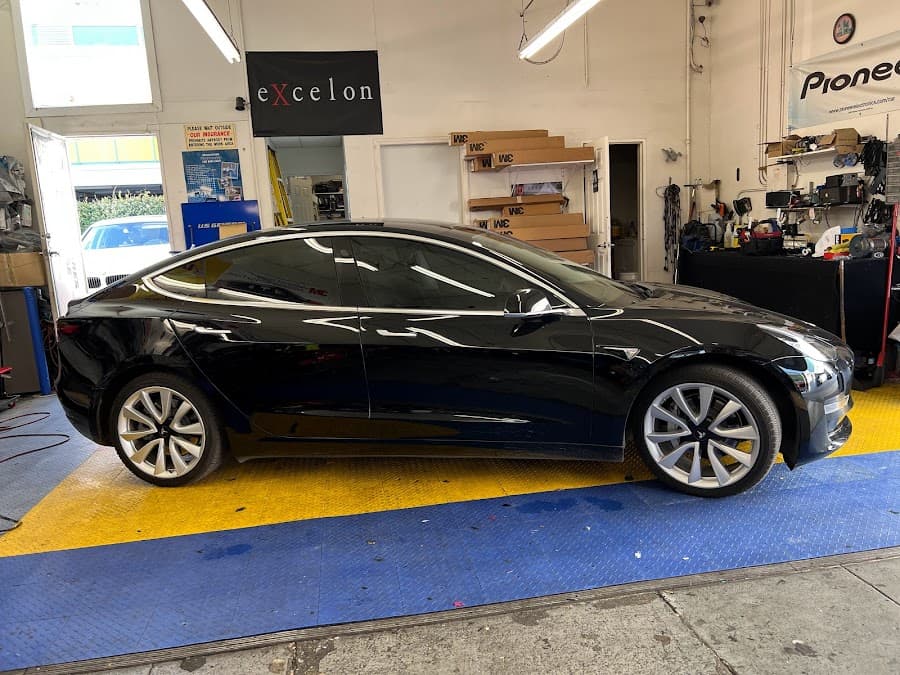 Santa Monica Car Sound & Window Tinting image 2