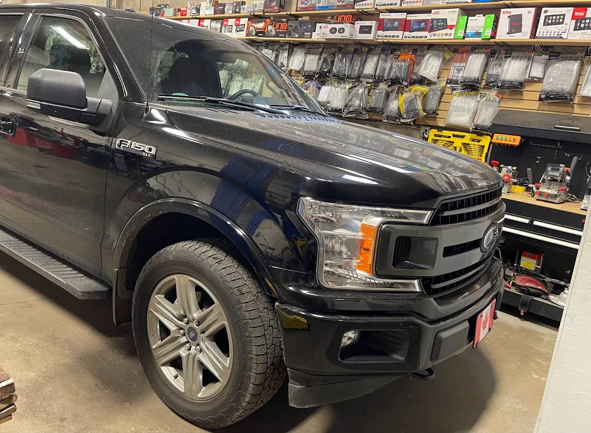 FOZIER'S ELECTRONICS car audio shop in Edmonton, Alberta photo 2