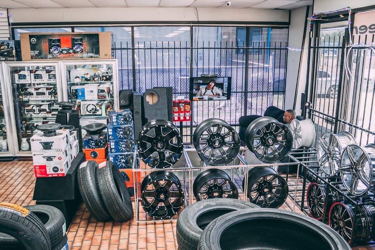 A-1 Electronics & Car Stereo image 5