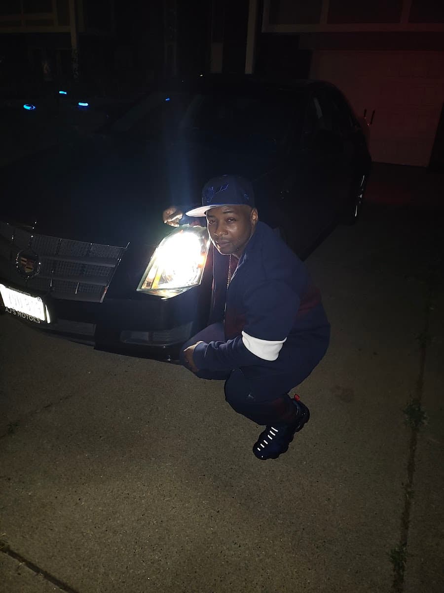 Stereo West Autotoys car audio shop in Omaha, Nebraska photo 4