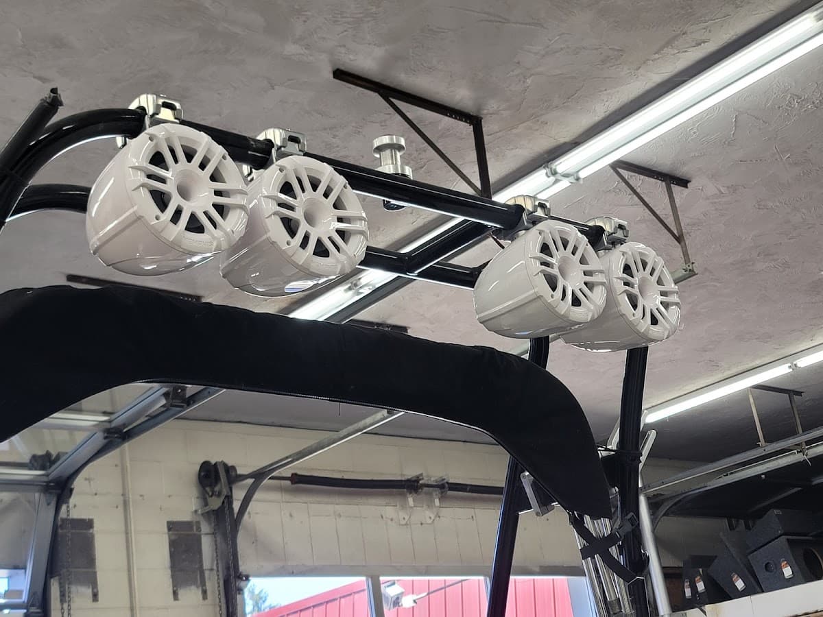 Good Vibrations Audio Video car audio shop in North Bend, Oregon photo 8