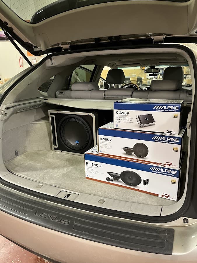 Doren Car Stereo & Alarm image 3