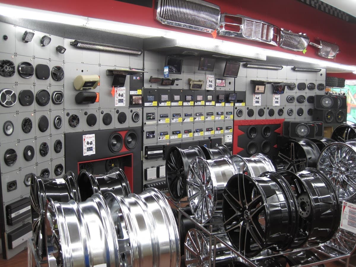 Mega Sound car audio shop in Nashville, Tennessee photo 4