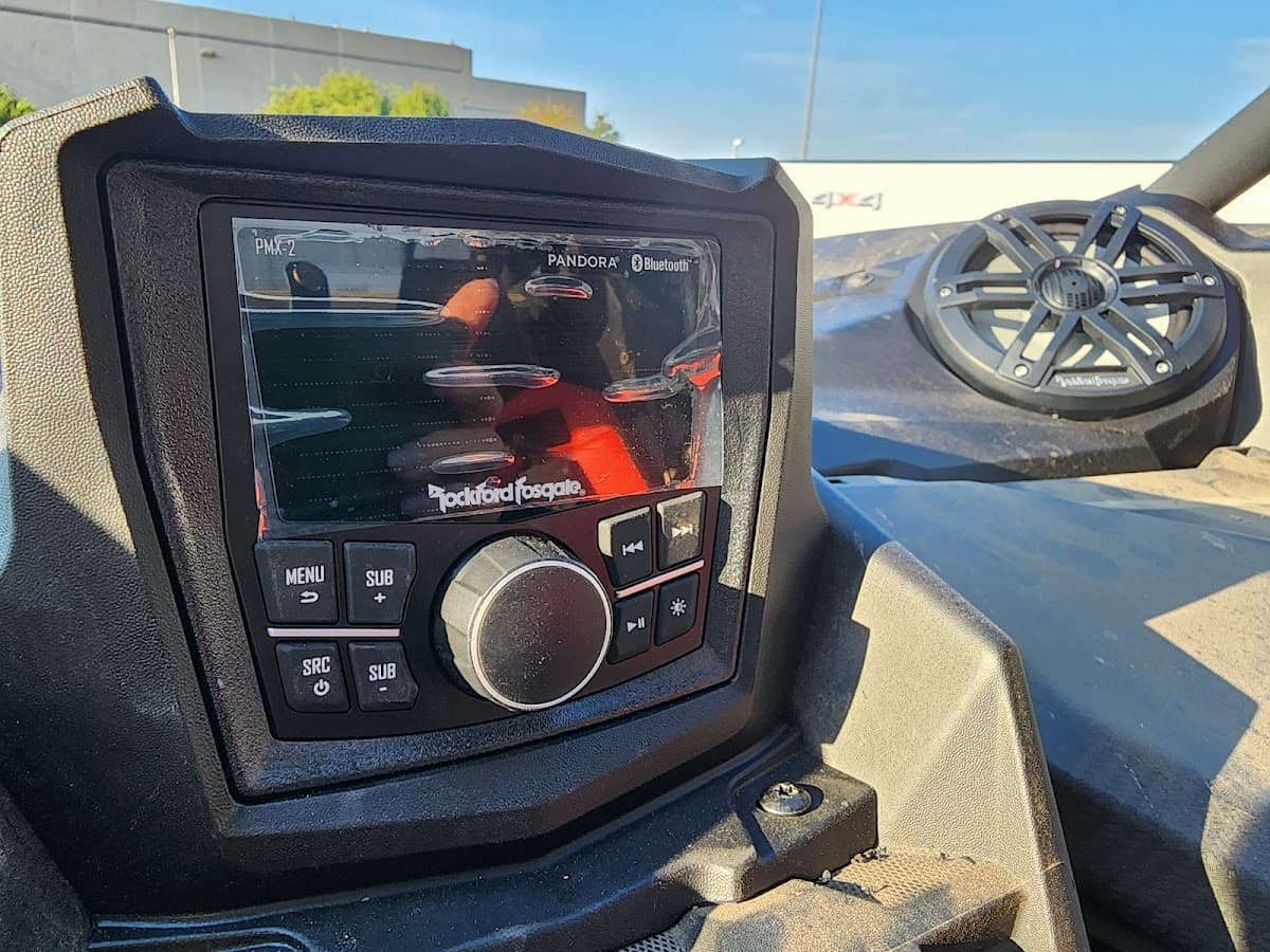 Kustom Auto Radio image 4