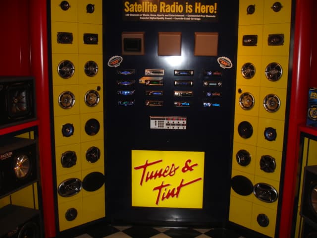 Tunes & Tint image 2