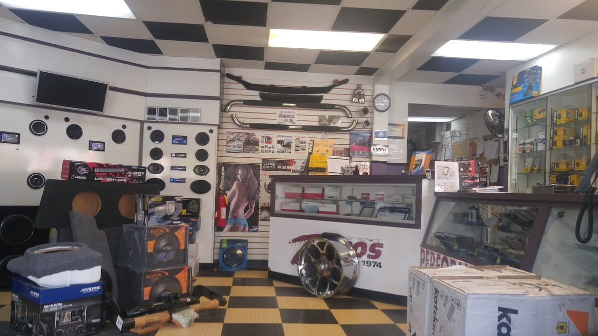 Zippo's Mobile Electronics car audio shop in Belleville, New Jersey photo 8