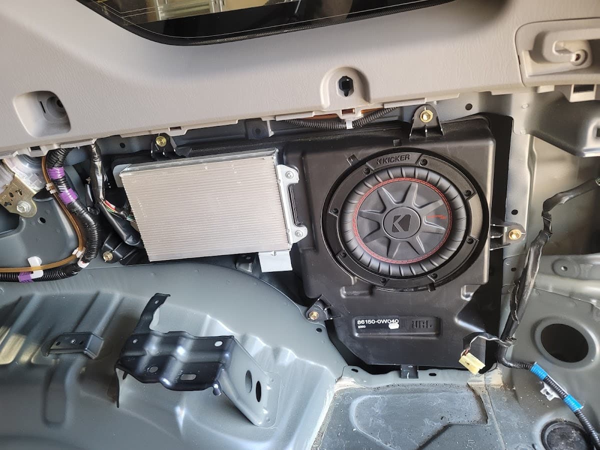 Jay's Audio/Video Installation image 6