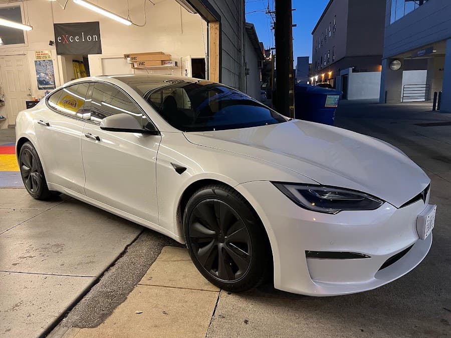 Santa Monica Car Sound & Window Tinting image 4