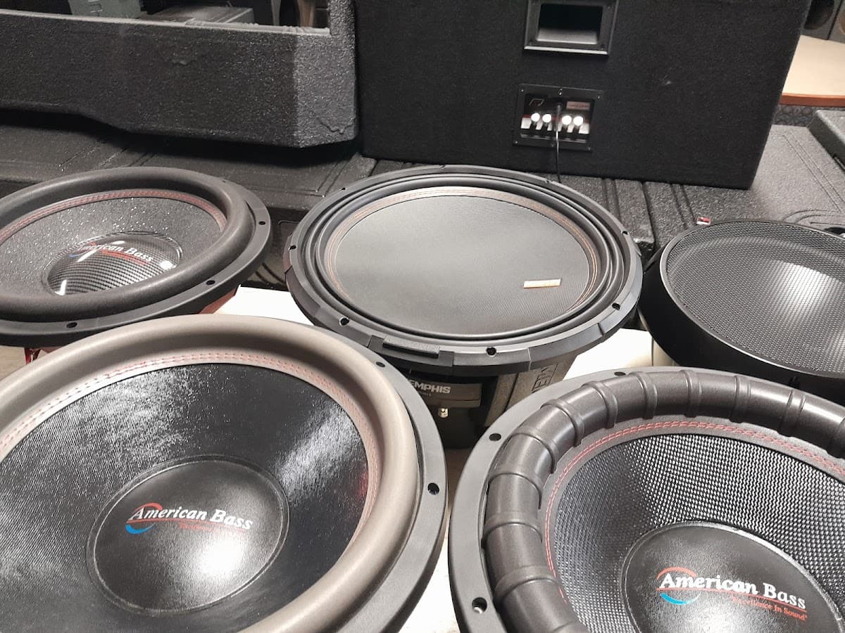 Yong's audio connection image 9