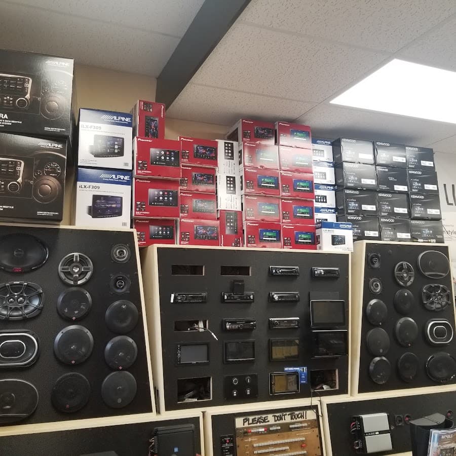 Bumper to Bumper Car Audio car audio shop in Freehold, New Jersey photo 8