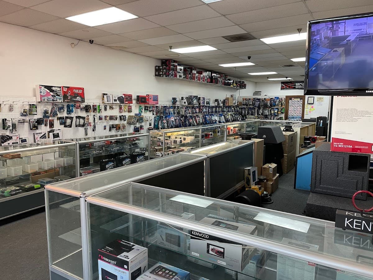 U Mart Car Audio image 2