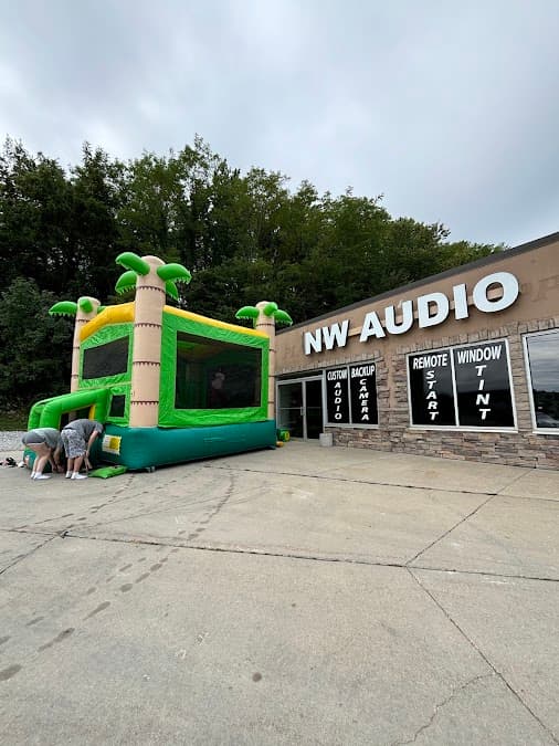 NW Audio car audio shop in Platte City, Missouri photo 4