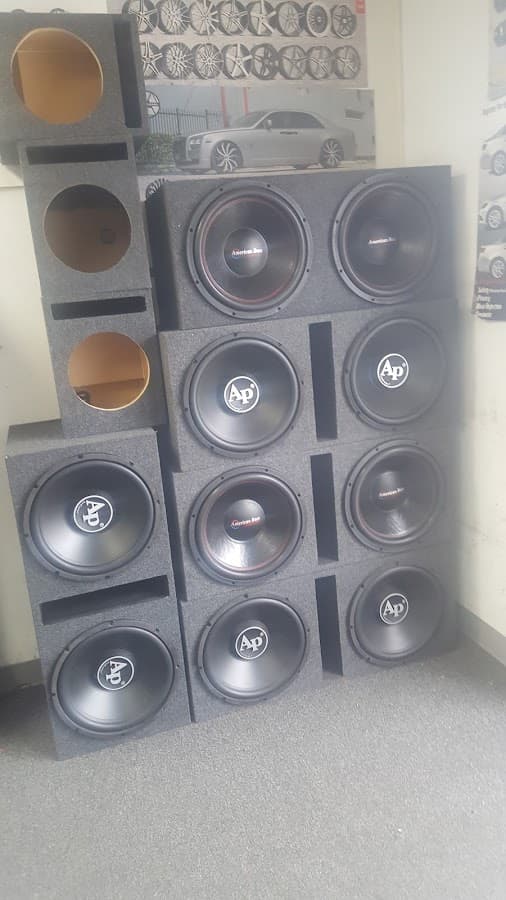 Stereo Doctor car audio shop in Cincinnati, Ohio photo 4