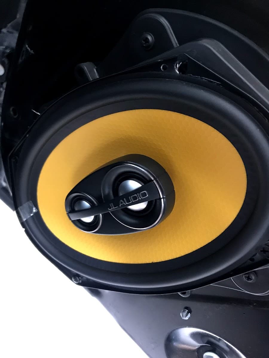 Kings Car Stereo & Alarms image 10