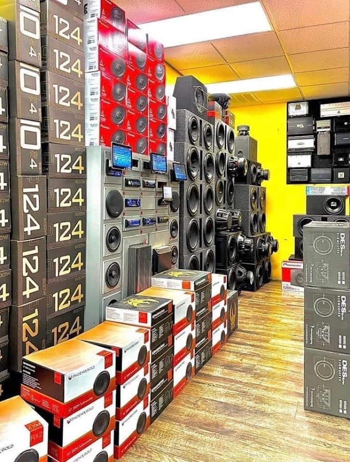 Audiophile Customs car audio shop in Springfield, Missouri photo 3