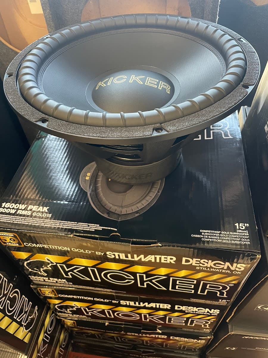 Car Audio ZO car audio shop in Minneapolis, Minnesota photo 9