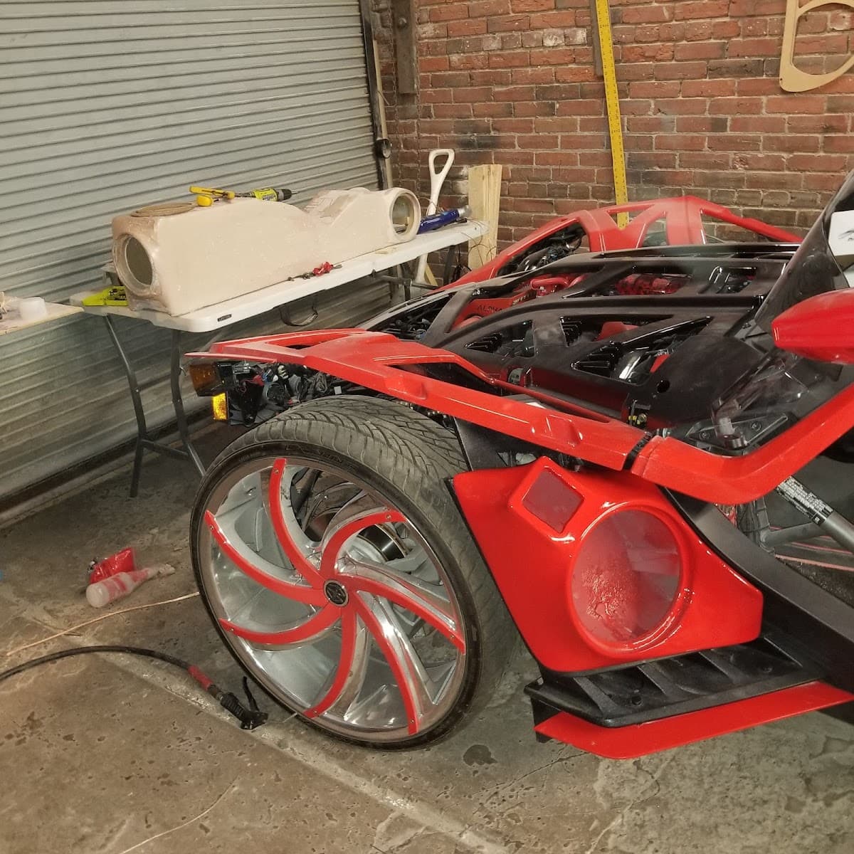 C T Custom car audio and security car audio shop in Philadelphia, Pennsylvania photo 3