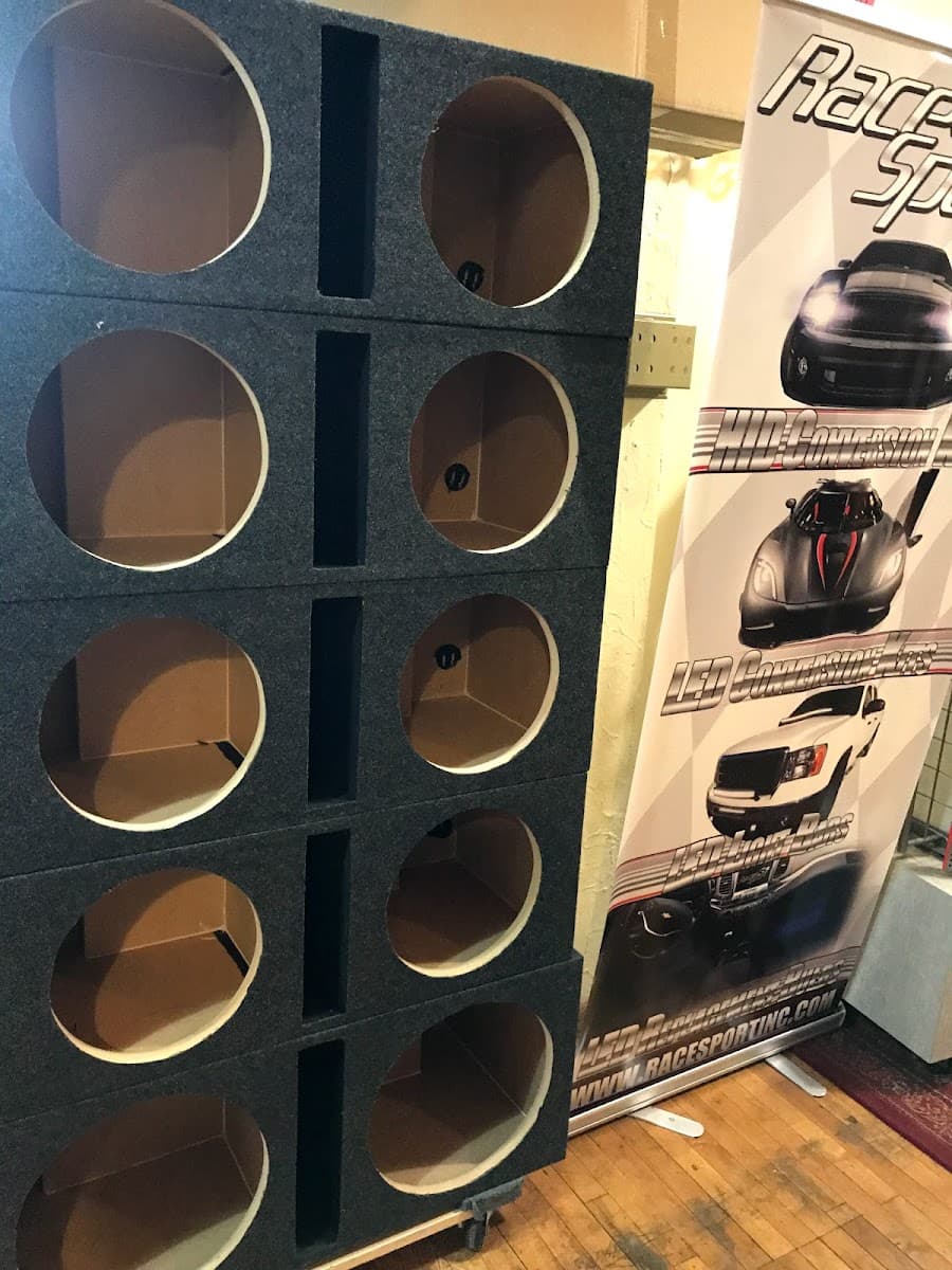 Audio Systems Elejidos car audio shop in St Paul, Minnesota photo 3