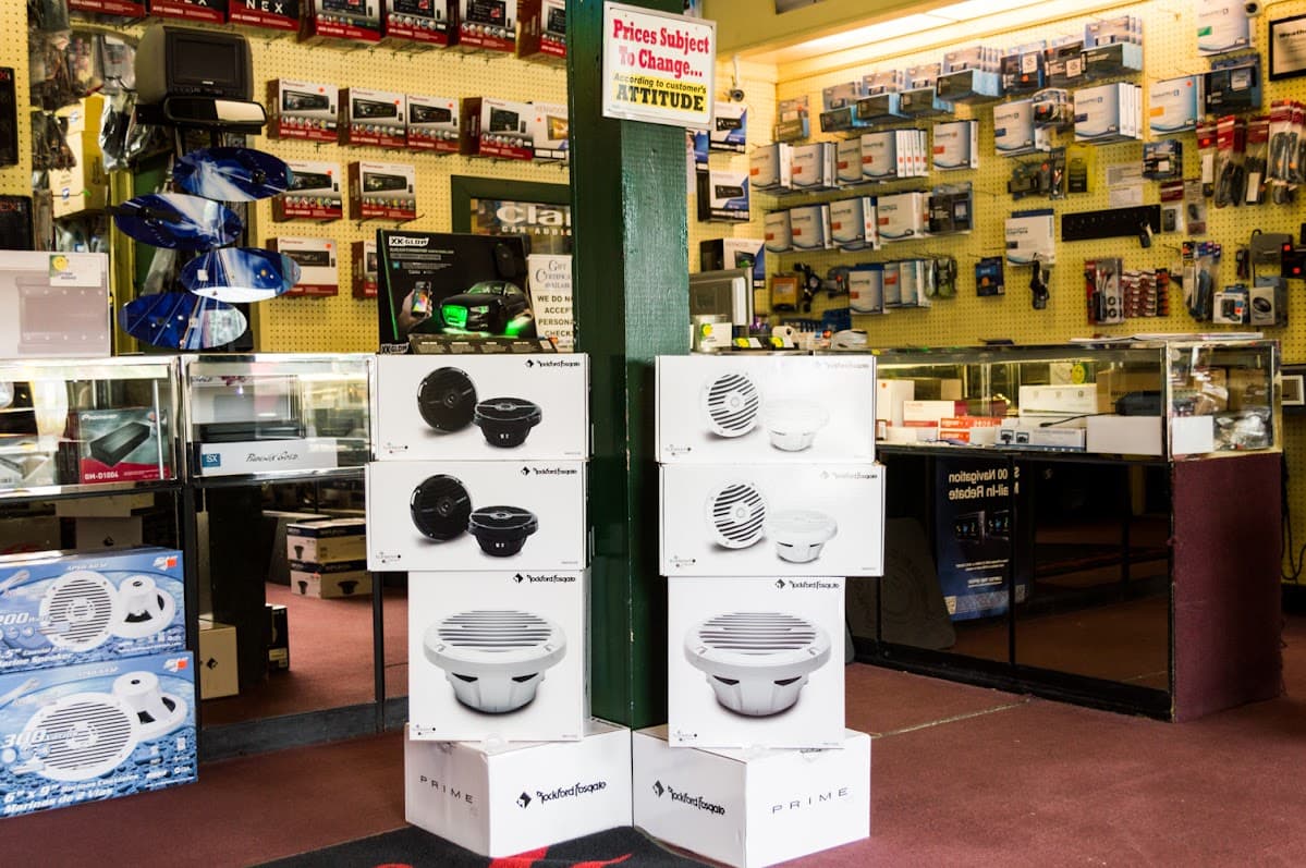 Custom Audio car audio shop in Henderson, Kentucky photo 3