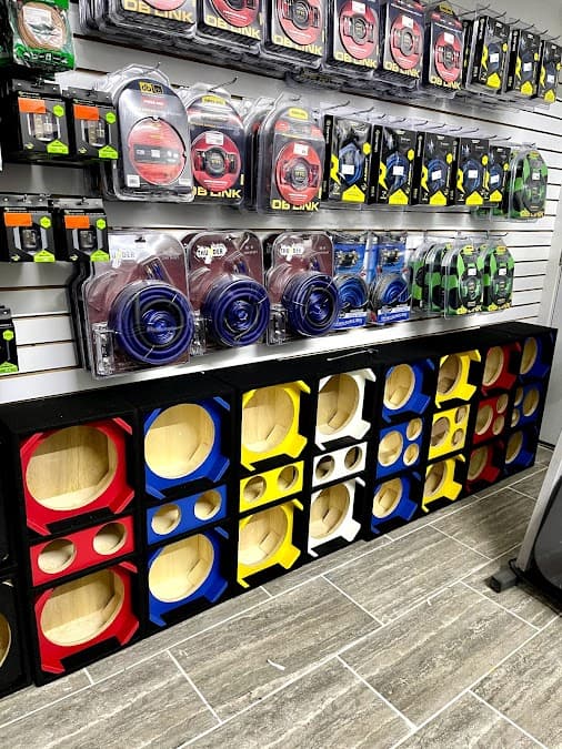 EZ PLUS, WINDOW TINT, CAR AUDIO, ALARM & REMOTE STARTED car audio shop in Camden, New Jersey photo 6