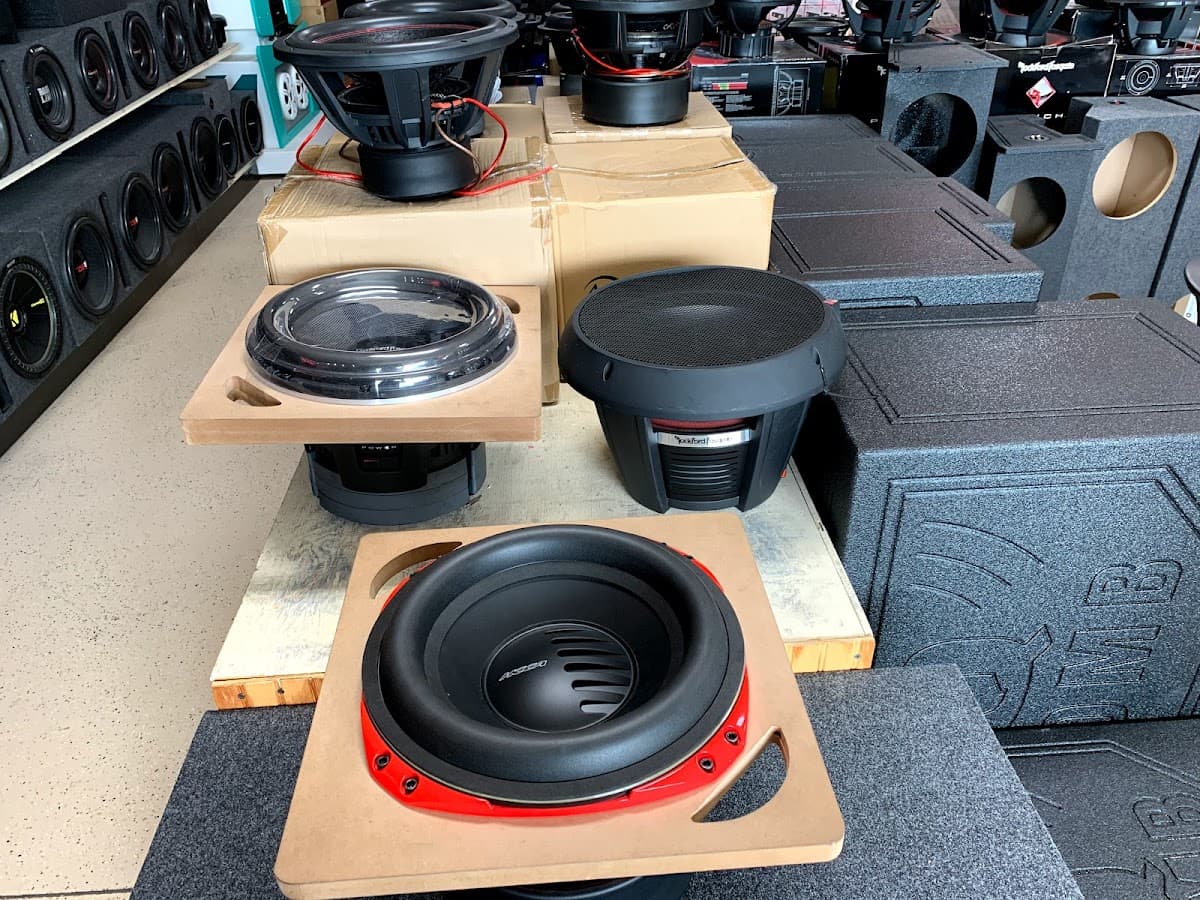 Yong's audio connection image 5